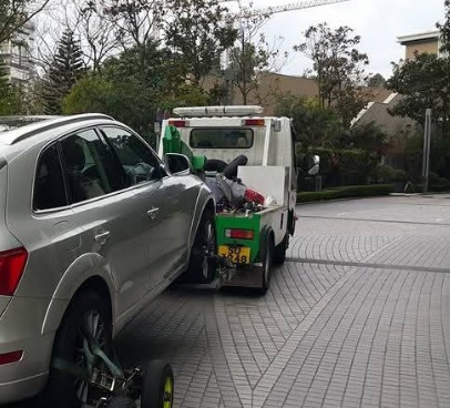 : 香港泓發汽車劏車收車拖車救車公司